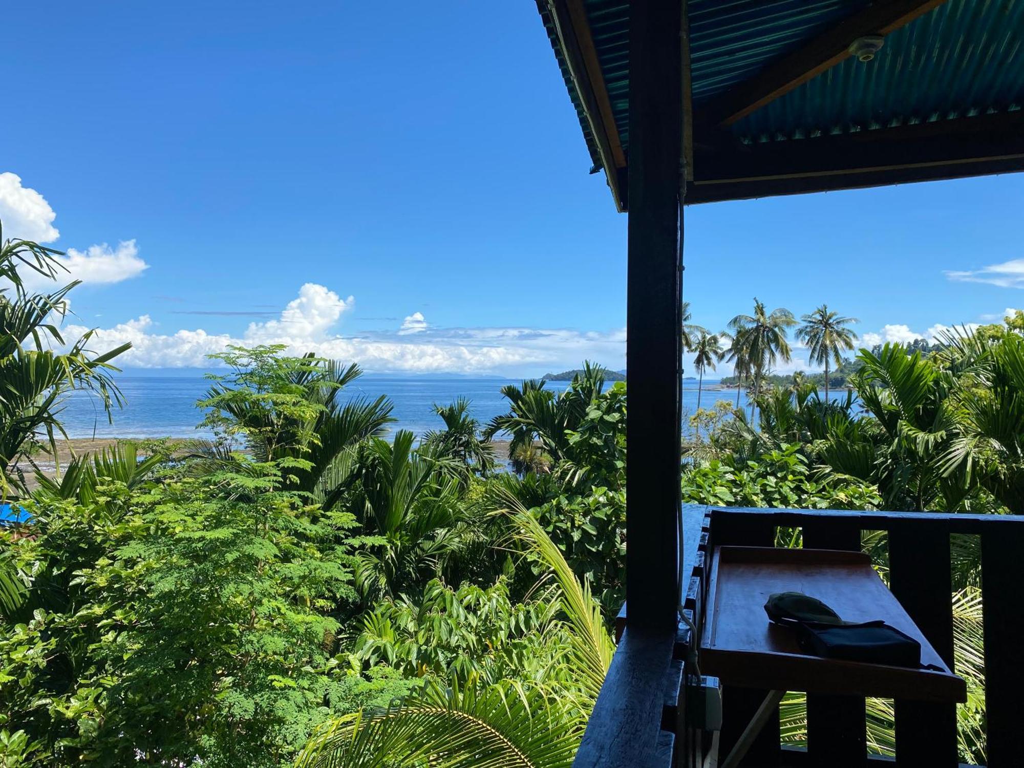 Raja Ampat Family Guest House Saonek Екстер'єр фото